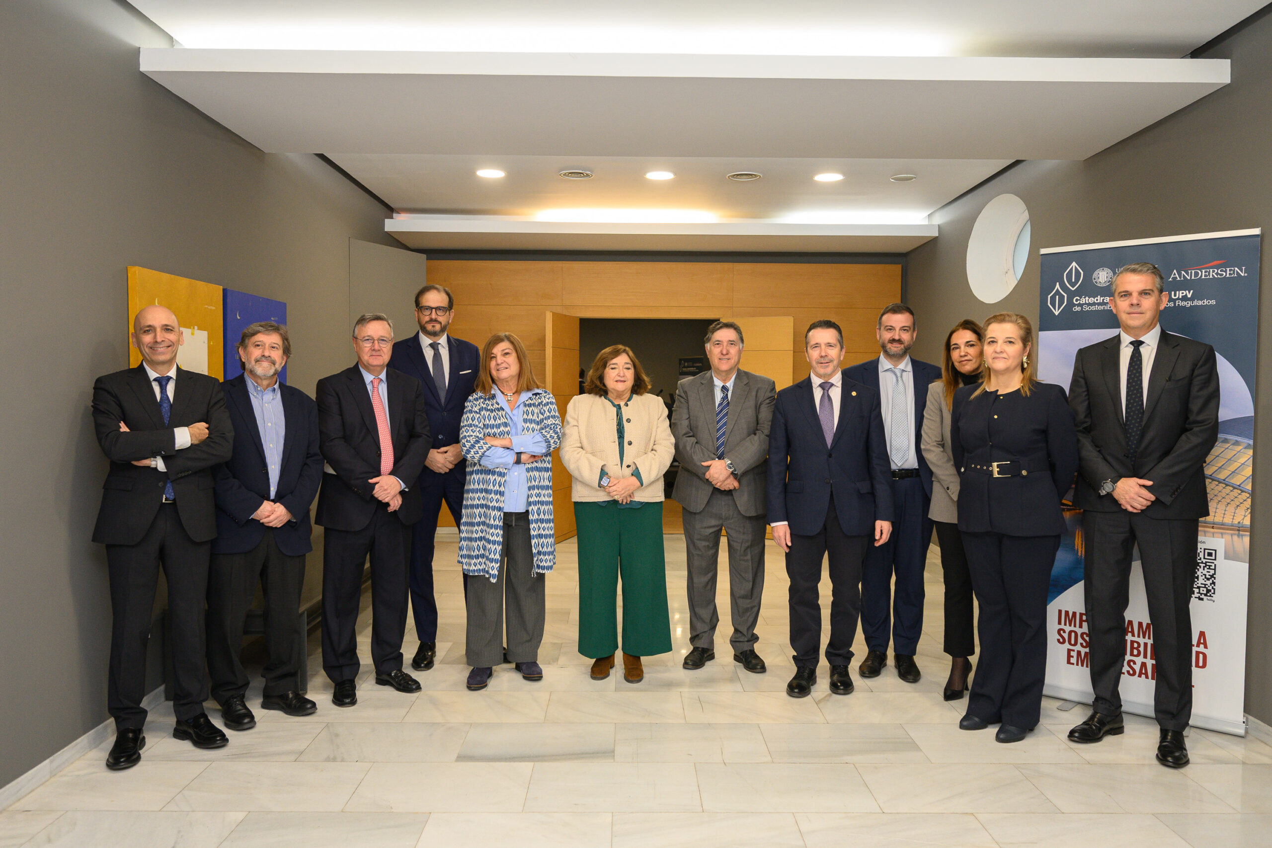 La Cátedra Andersen-UPV reúne a expertos para analizar los retos regulatorios de las redes eléctricas